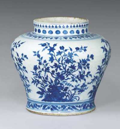 KANGXI（1662-1722） A BLUE AND WHITE JAR